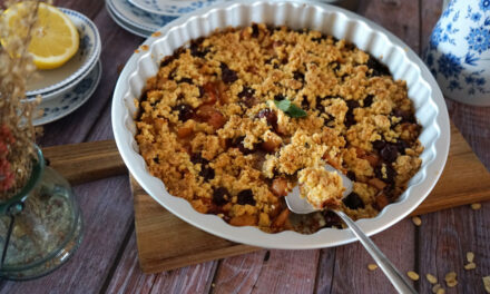 Apple Cherry Crumble